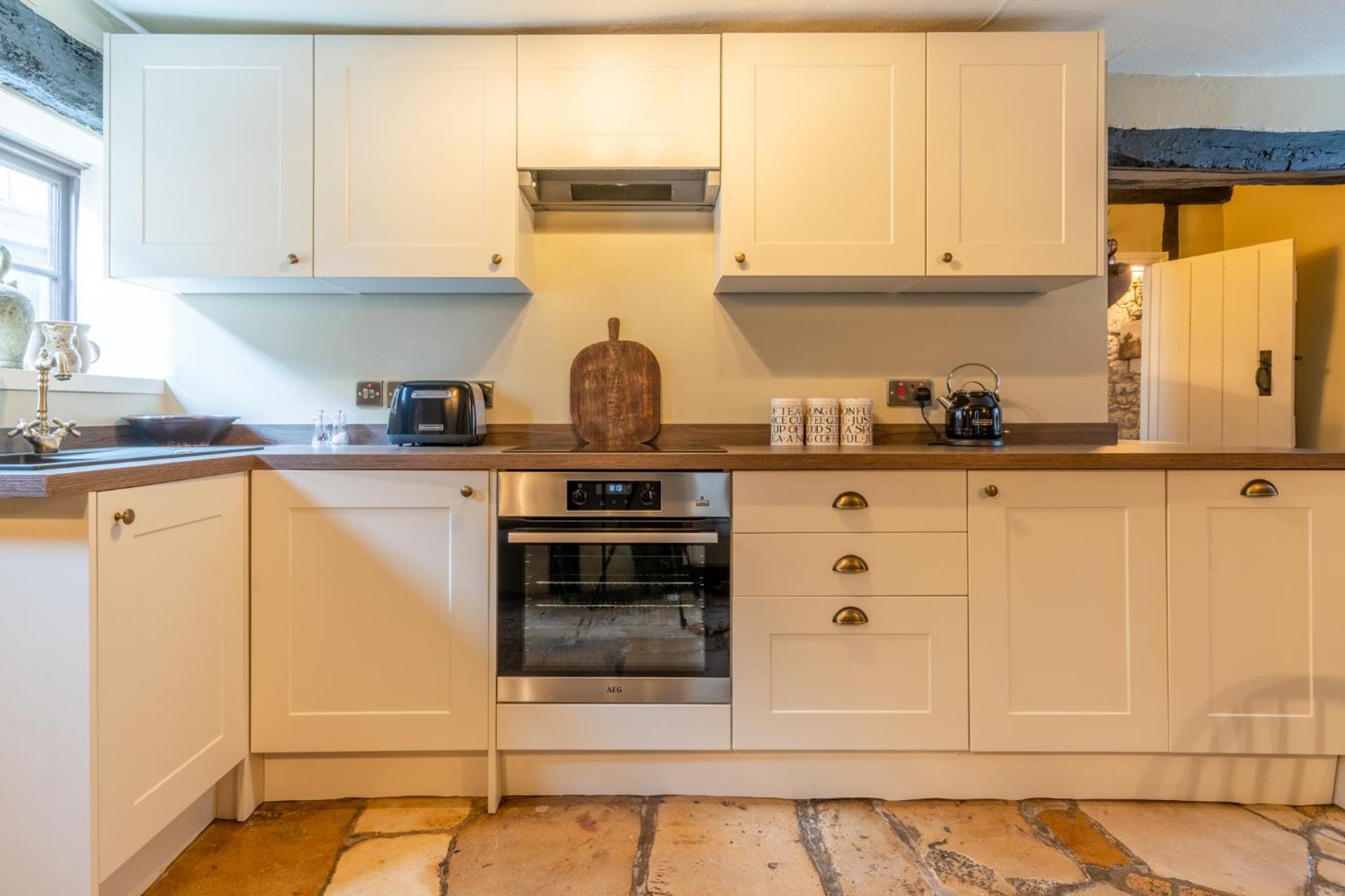 Castle Cottage Winchcombe view 3