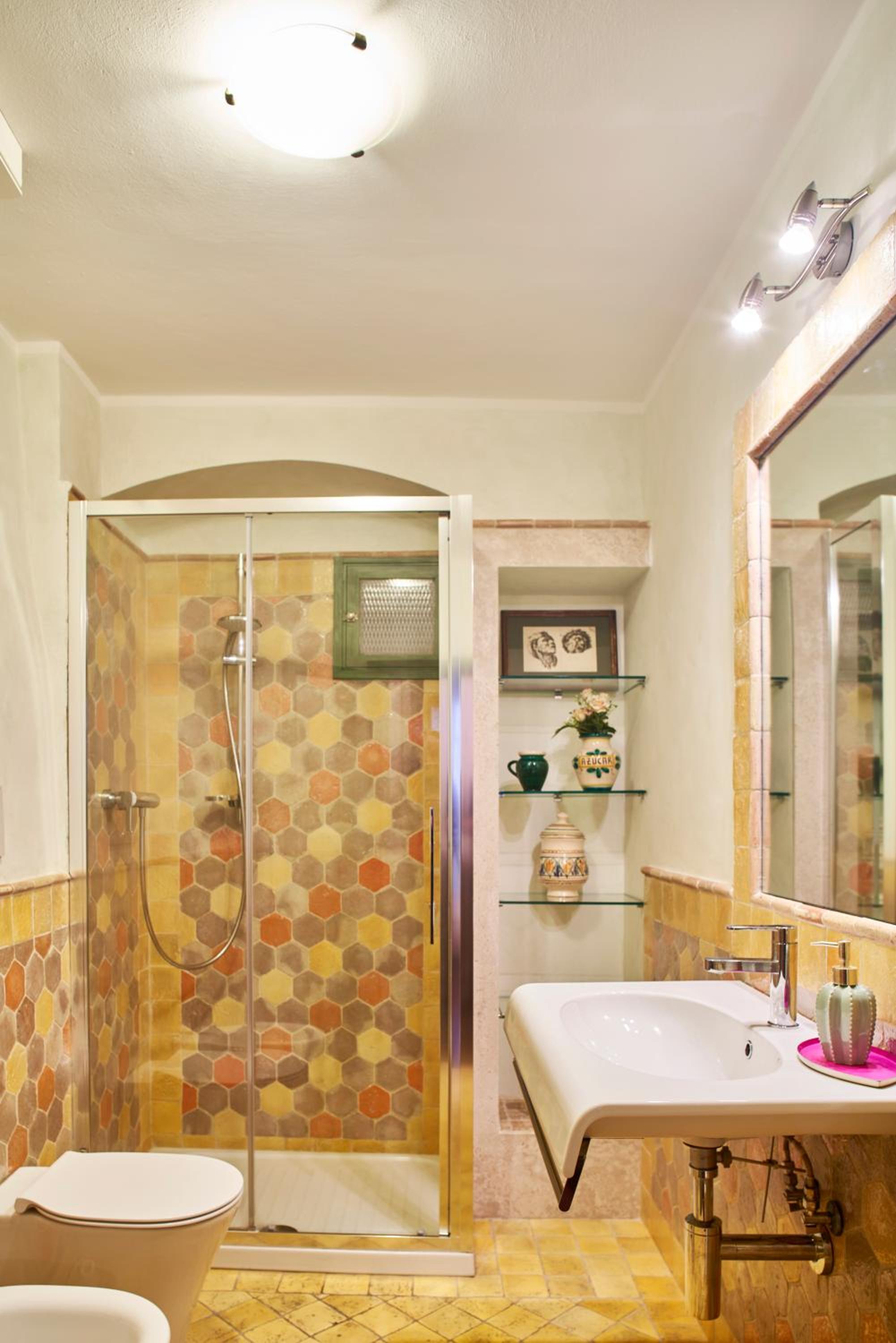 Alla Scala 1746 en Siena — bathroom