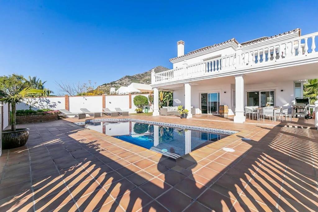 88-Exclusive Villa with Private Pool in Mijas, Malaga photo 2