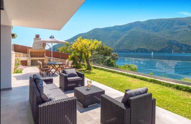Mr Grey Luxury Villa view 4