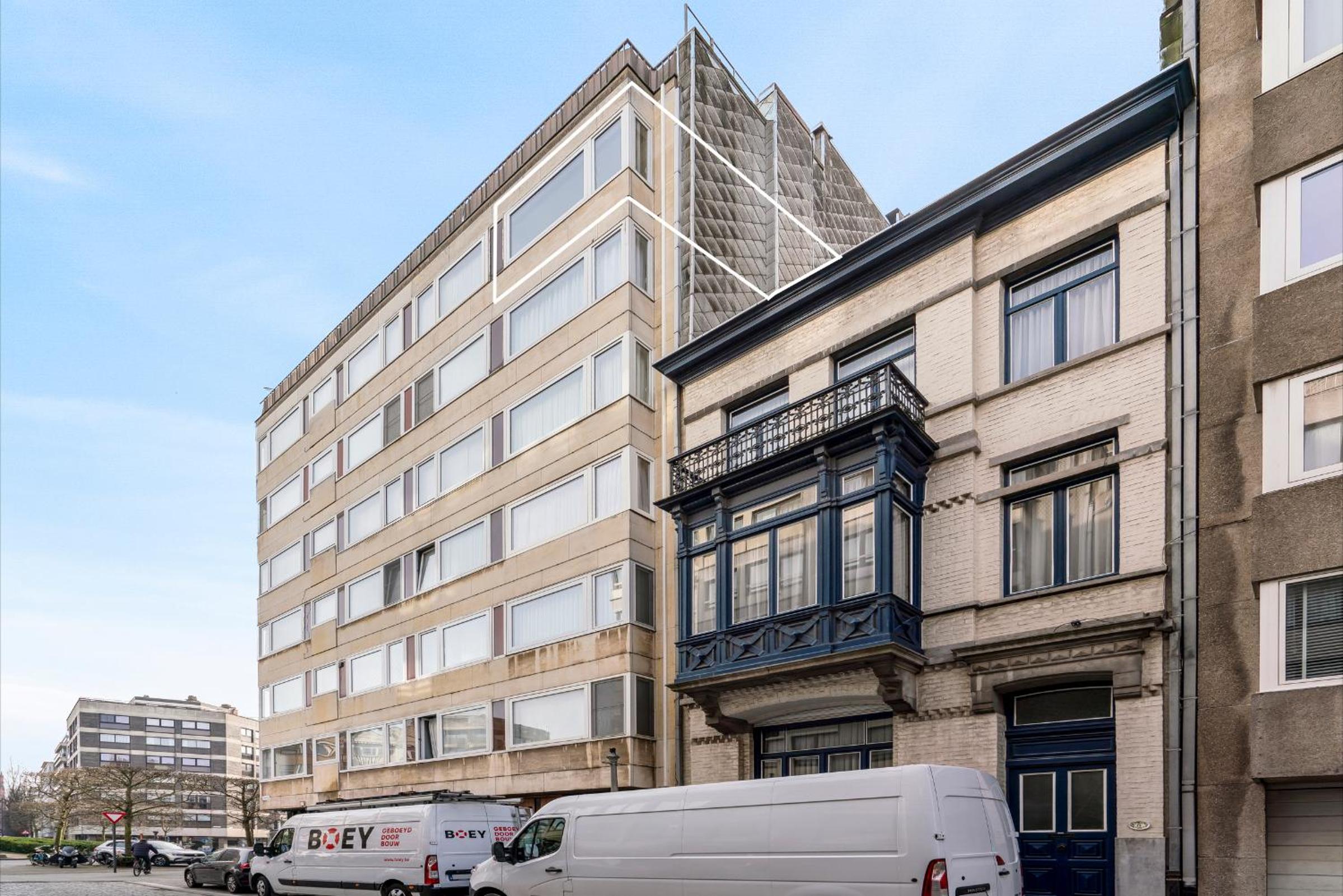 Fantastically located modern apartment with garage available