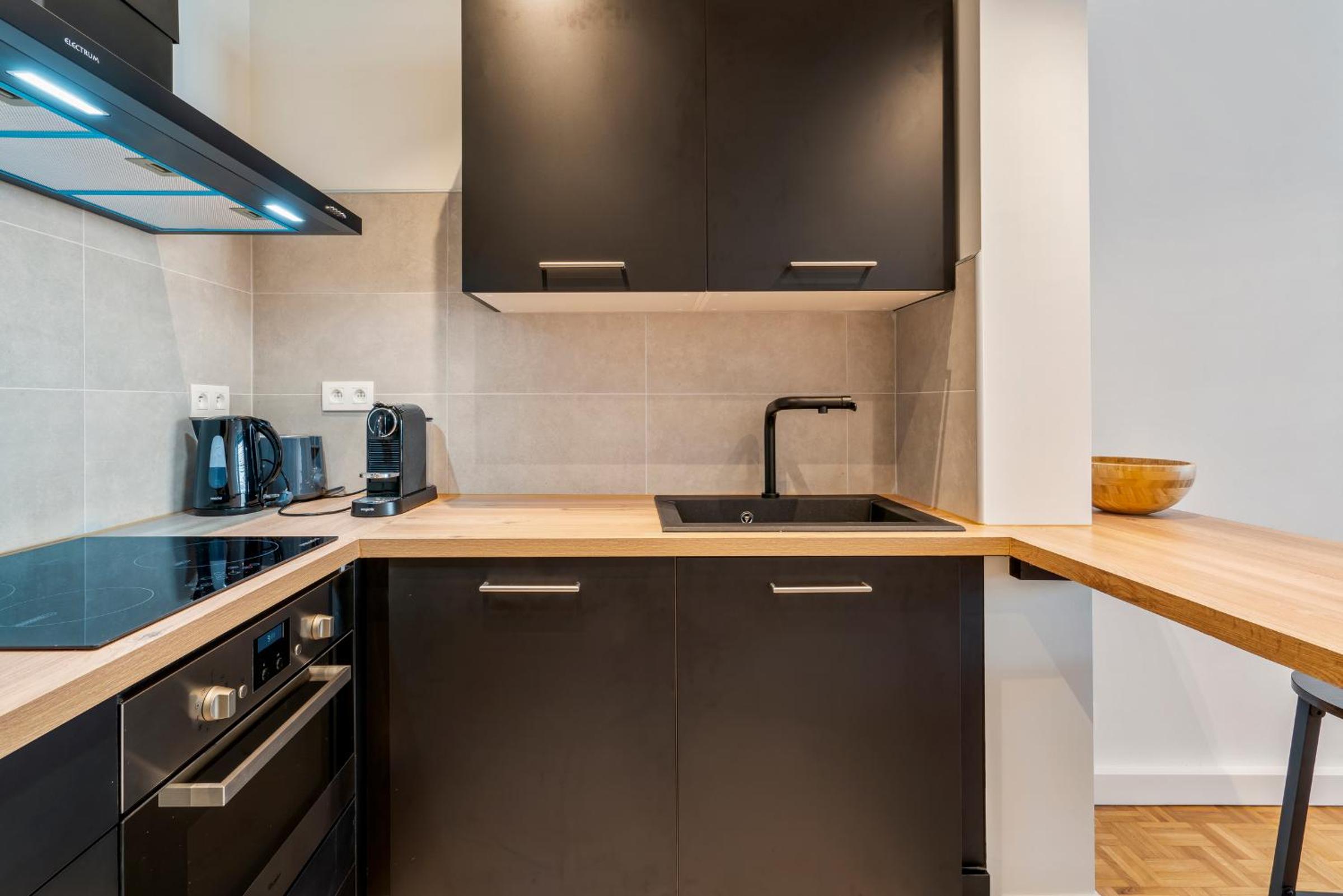 Fantastically located modern apartment with garage available