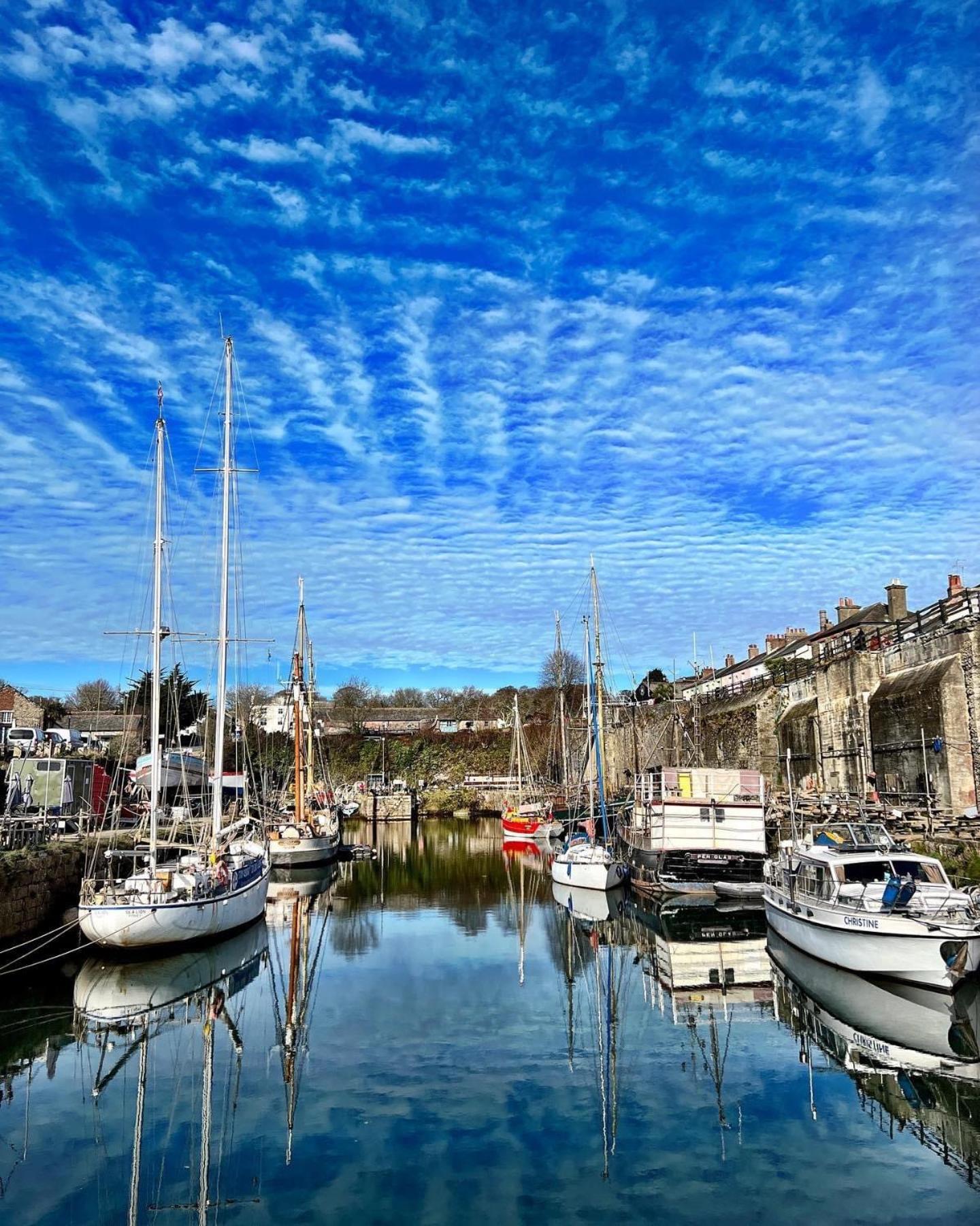 Stunning Yacht Sea Lion in Charlestown Harbour, Cornwall view 4
