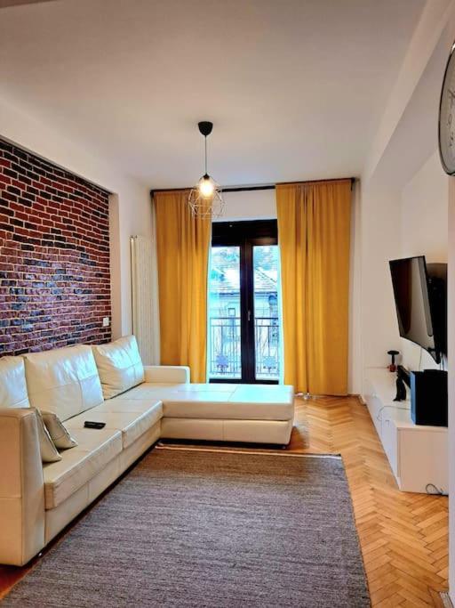 Classy apartment with parking in the city center view 2