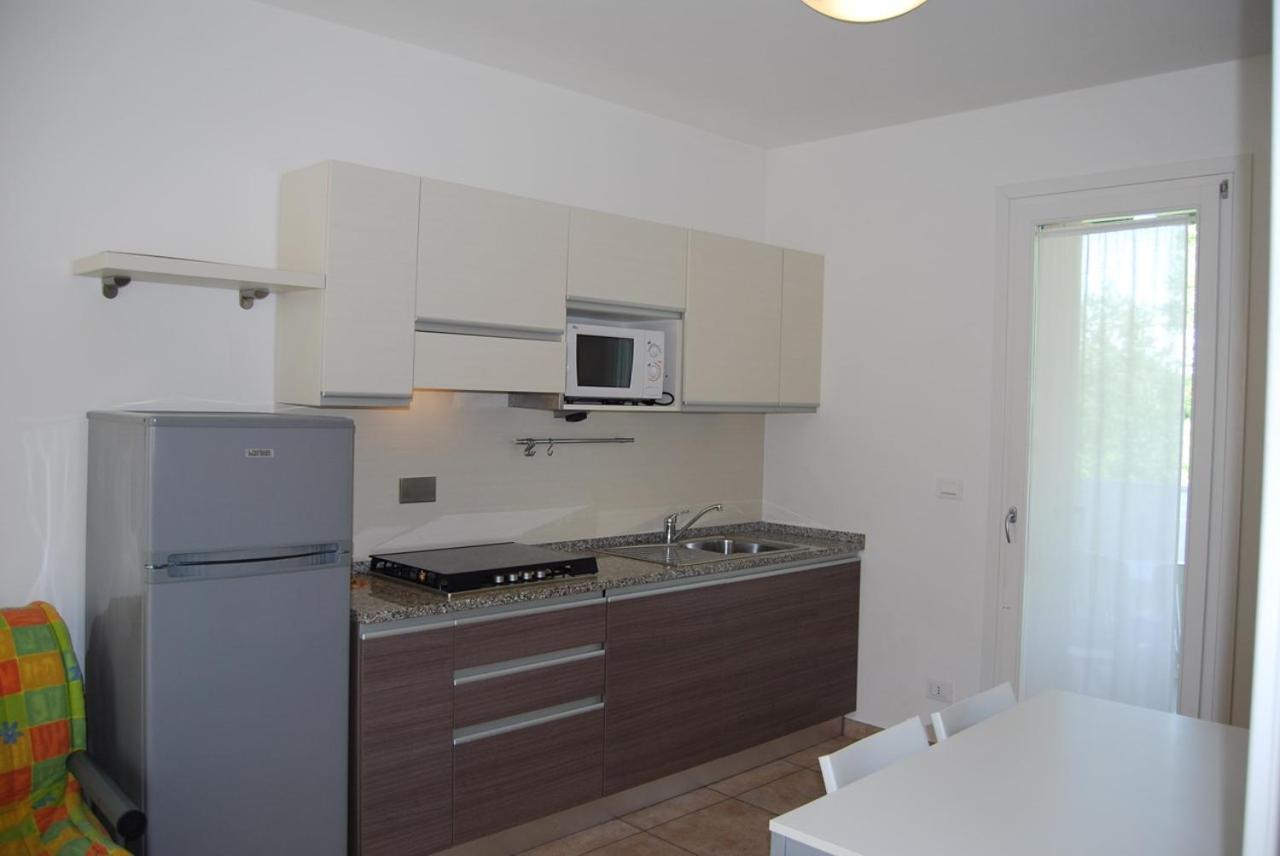Recently built flat with pool and balcony view 5