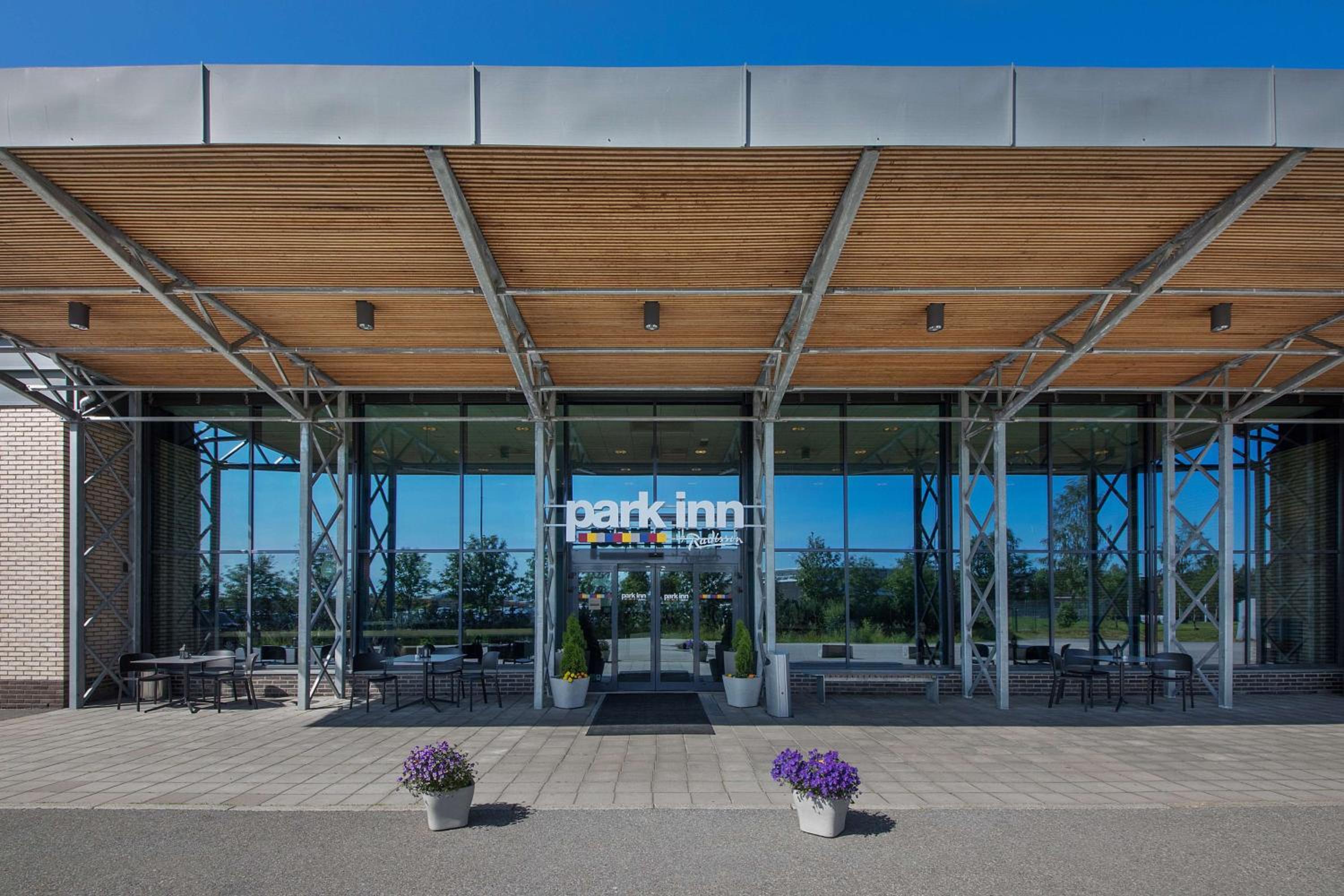 Gardermoen Vacations - Park Inn by Radisson Oslo Airport Hotel West - Property Image 11