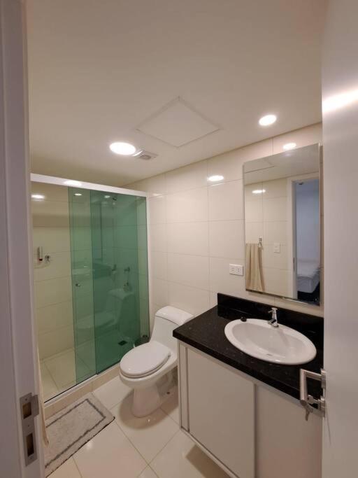 Dpto entero Condominio Altamira