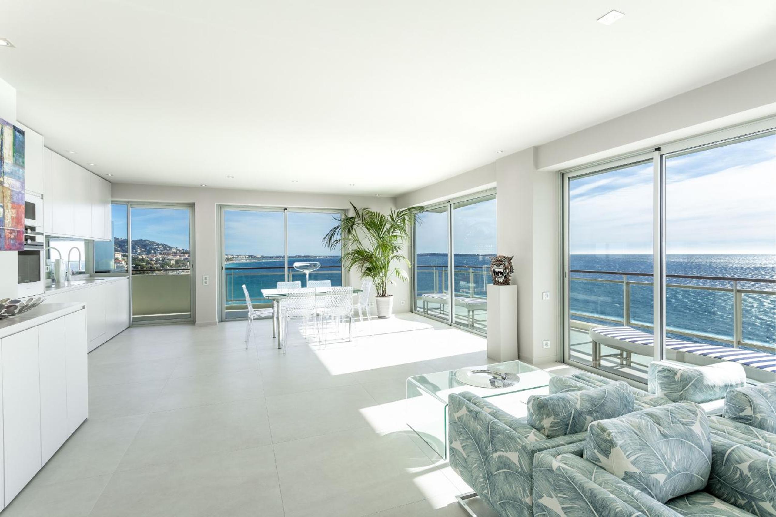 LA MER Breathtaking sea view luxurious design apartment photo 3