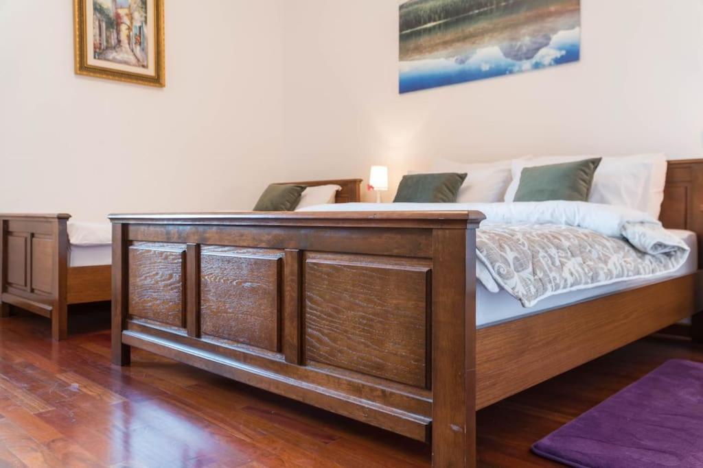APARTMAN LARA view 3