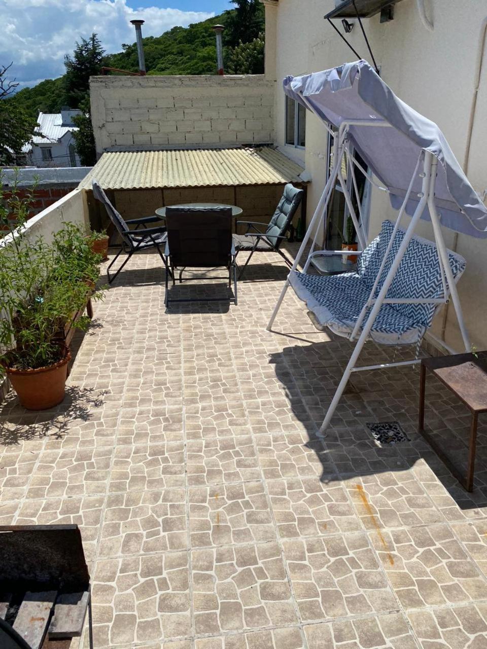 Departamento entre cerros y cielo