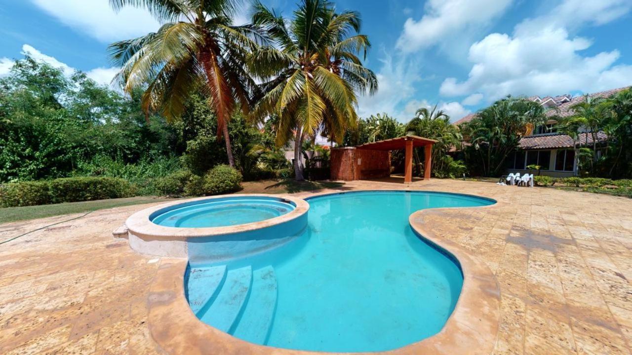 Beautiful Villa Metro Country Club, Juan Dolio Beach
