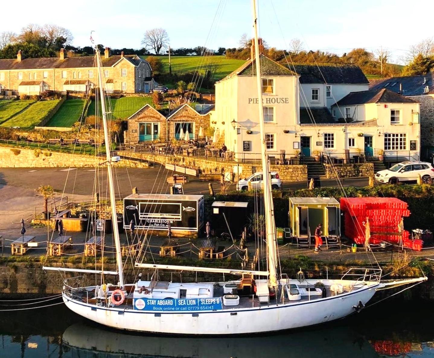 Stunning Yacht Sea Lion in Charlestown Harbour, Cornwall view 5