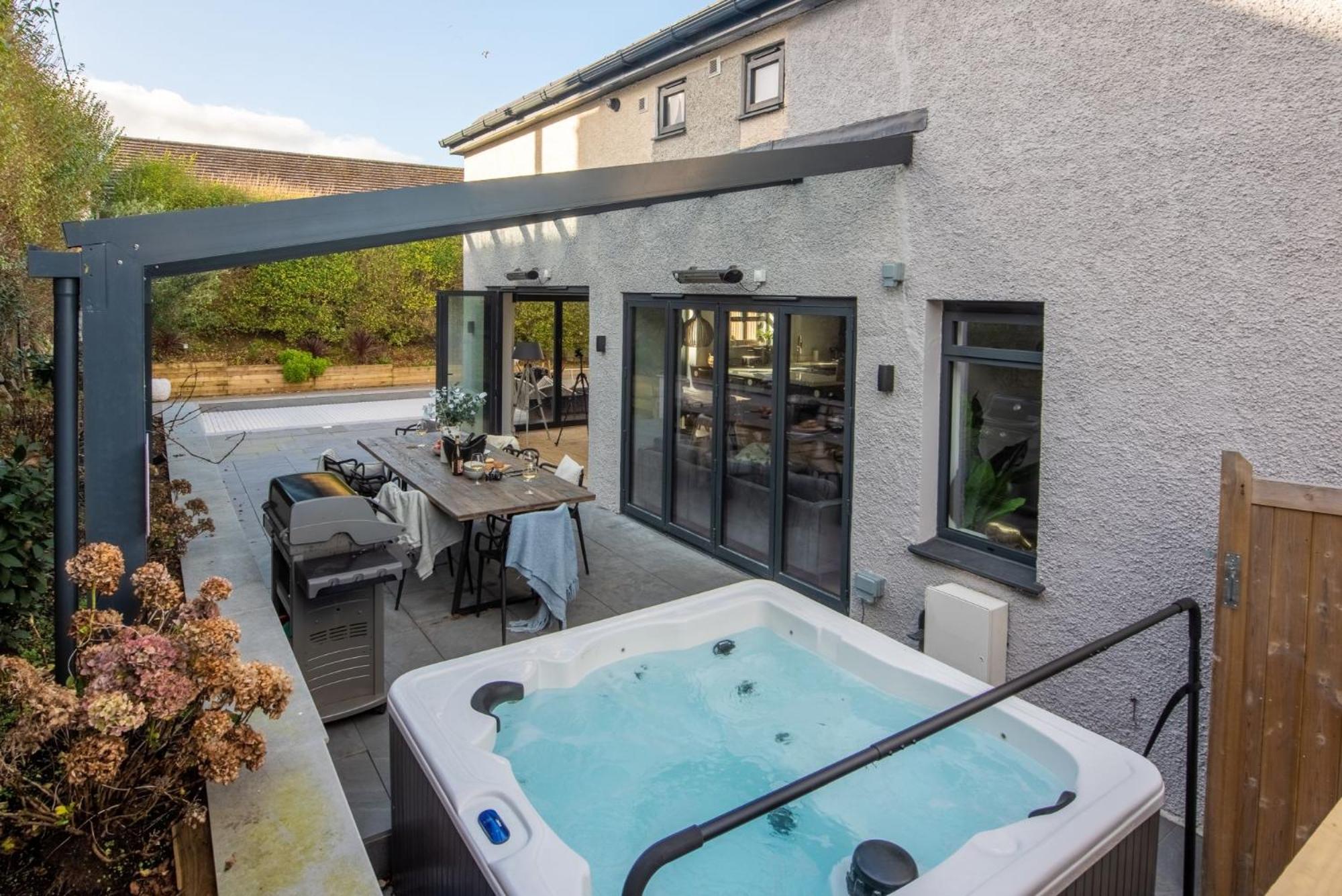 Chy An Eglos - Private pool and Hot tub view 2