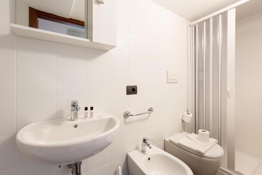 GuestHost - Central Studio APTS Milano-Corso Magenta