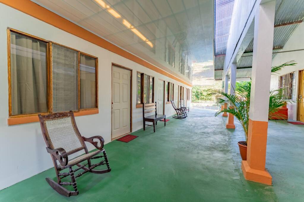 Hotel El Cocobolo Food&Rest Room 1 B&B WiFi AC Pkg Free Swimmingpool