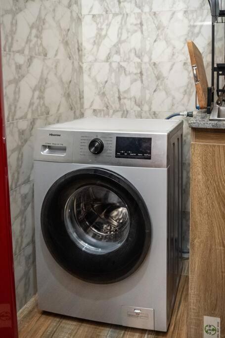 Awesome 1-Bed-Apt With 24hrs Power & Fast WiFi