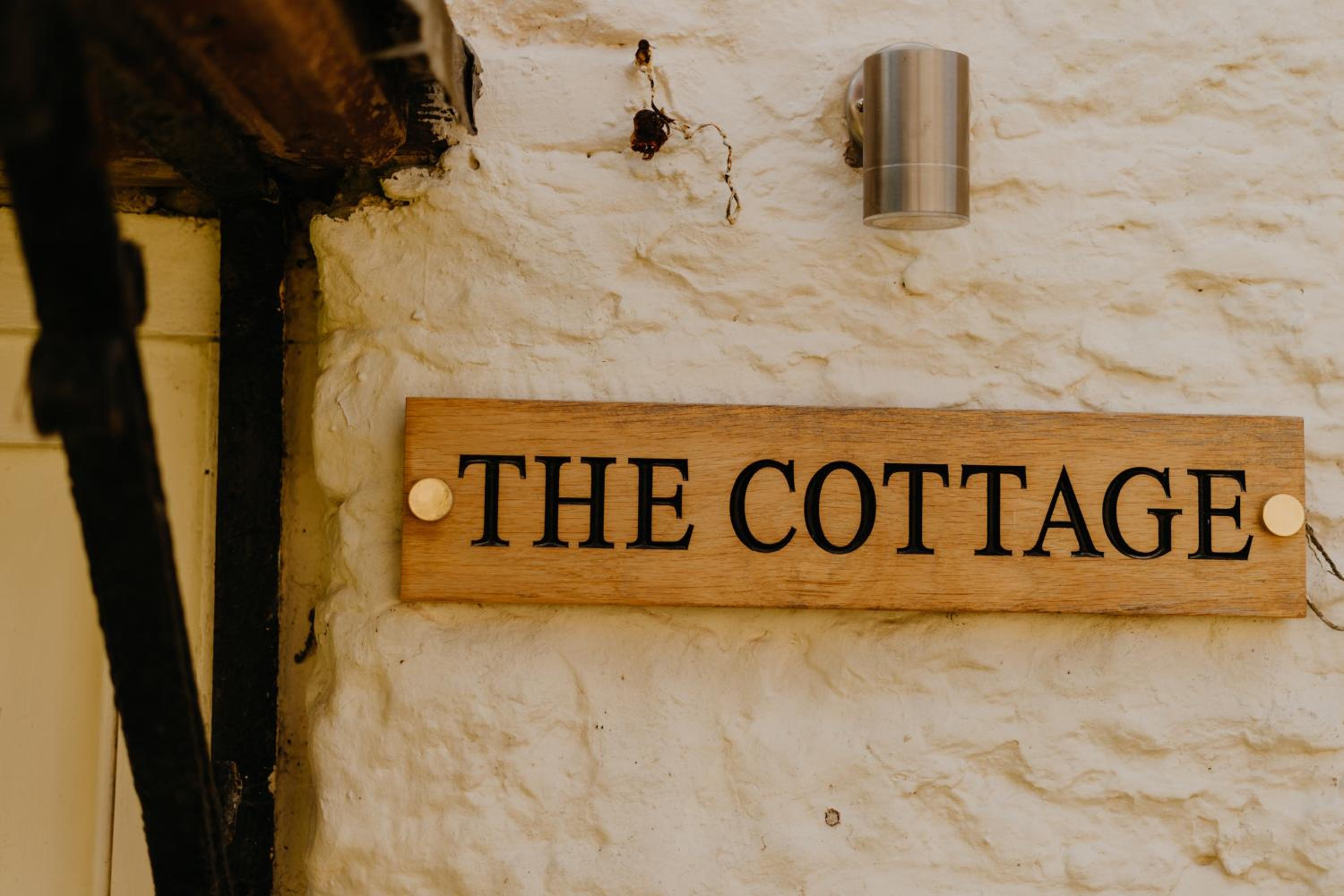 Little England Retreats - Cottage, Yurt and Shepherd Huts