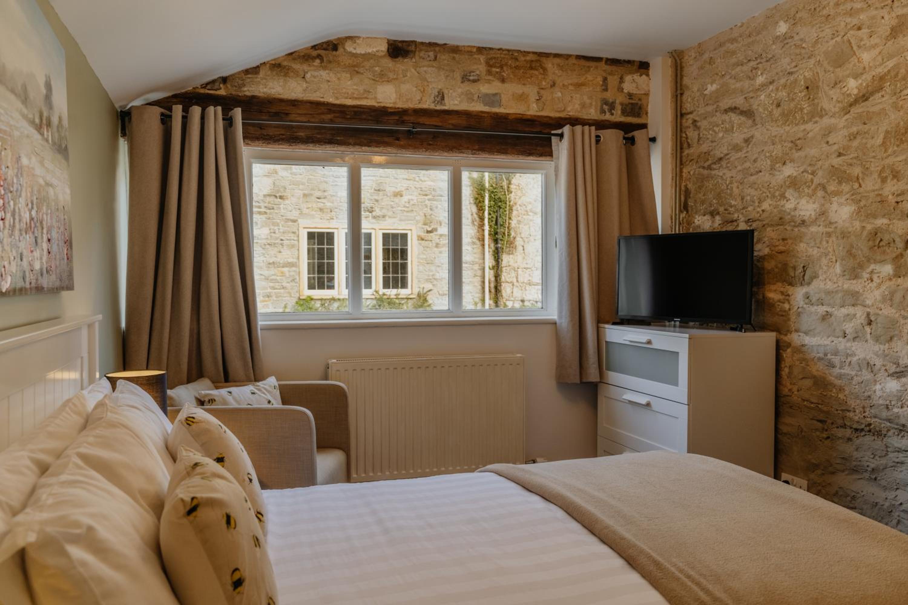 Little England Retreats - Cottage, Yurt and Shepherd Huts