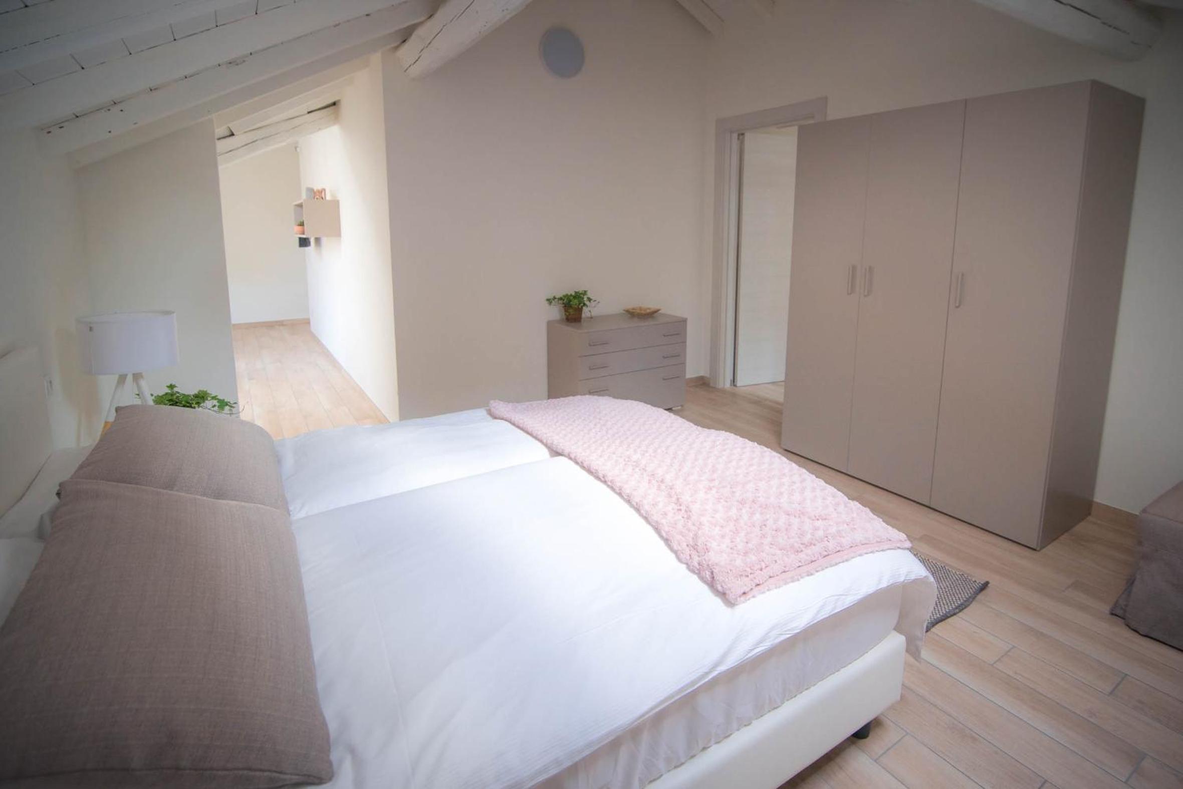 Comonfive Apartments