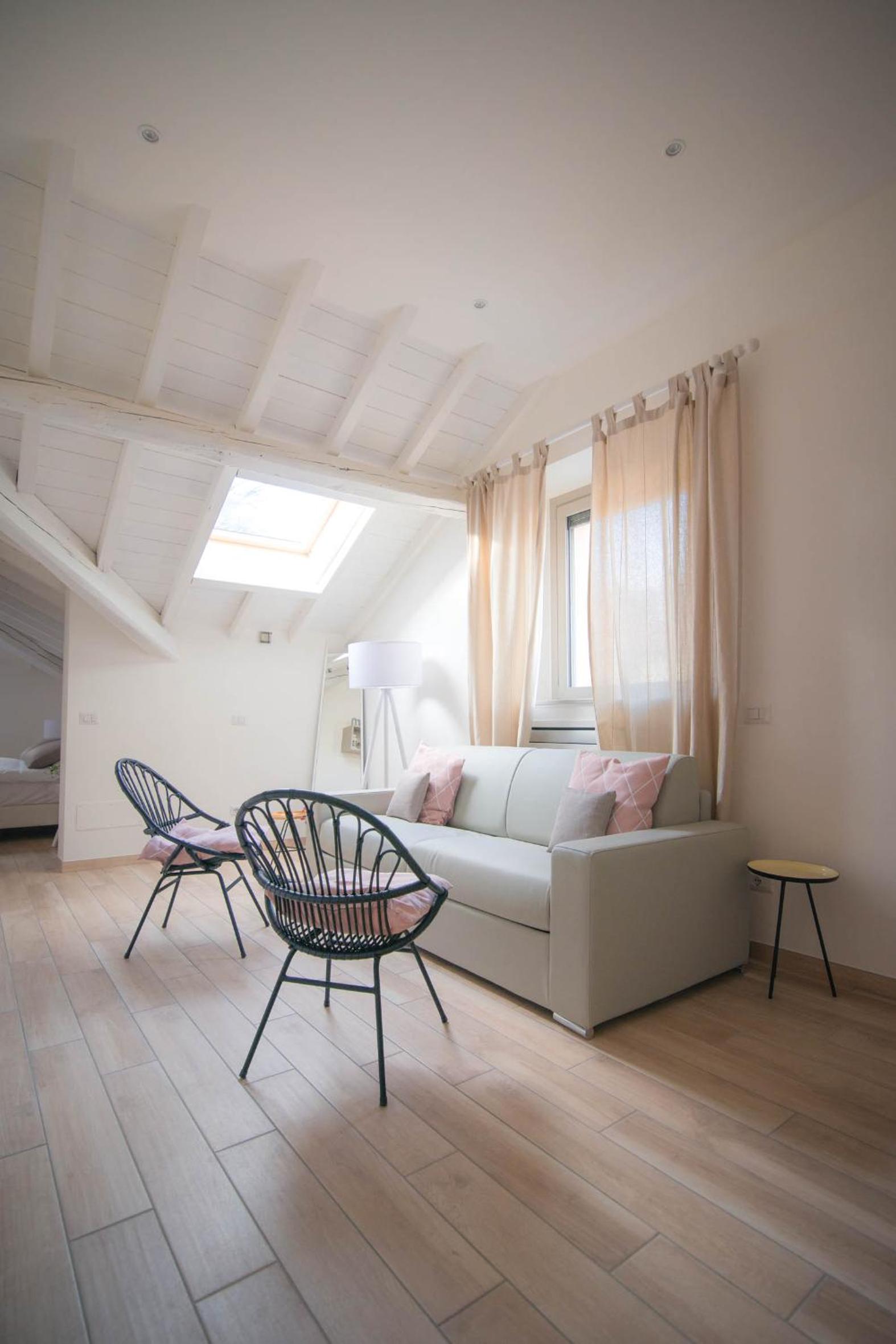 Comonfive Apartments