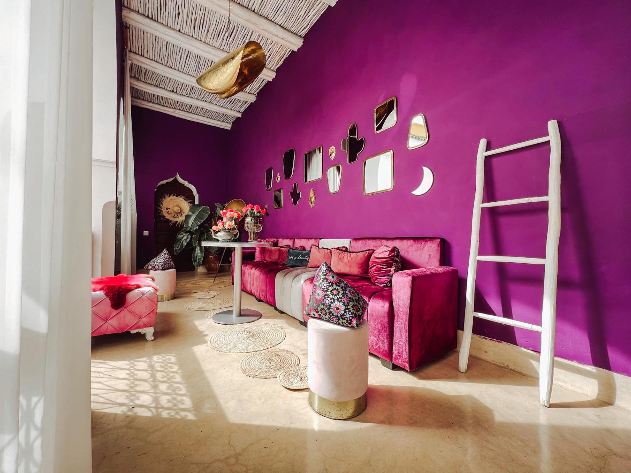 lounge