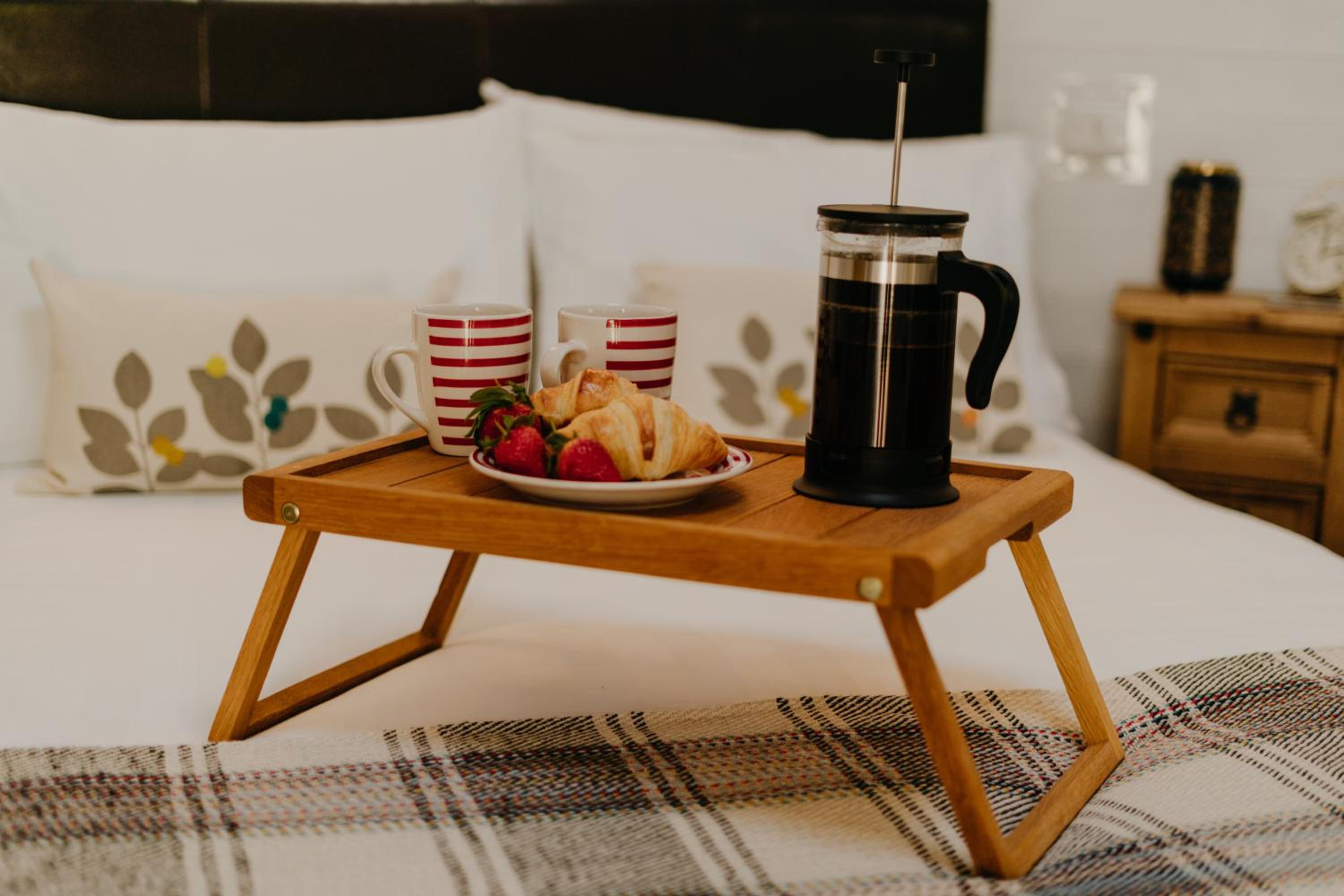 Little England Retreats - Cottage, Yurt and Shepherd Huts