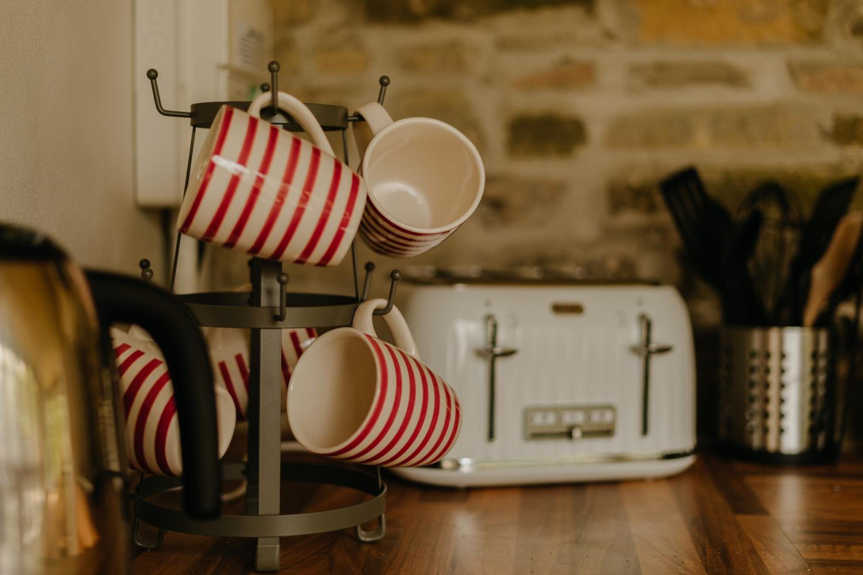 Little England Retreats - Cottage, Yurt and Shepherd Huts