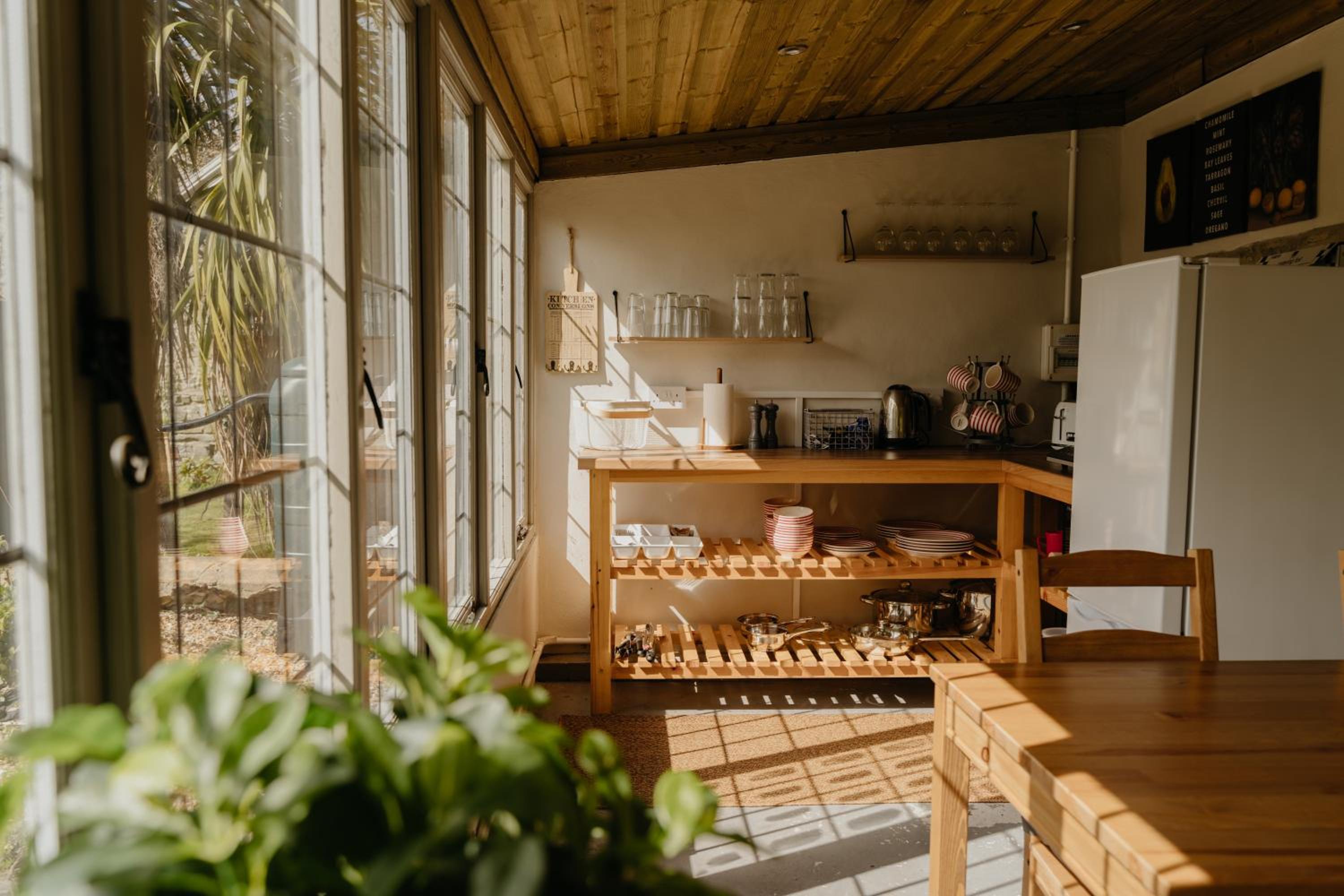 Little England Retreats - Cottage, Yurt and Shepherd Huts