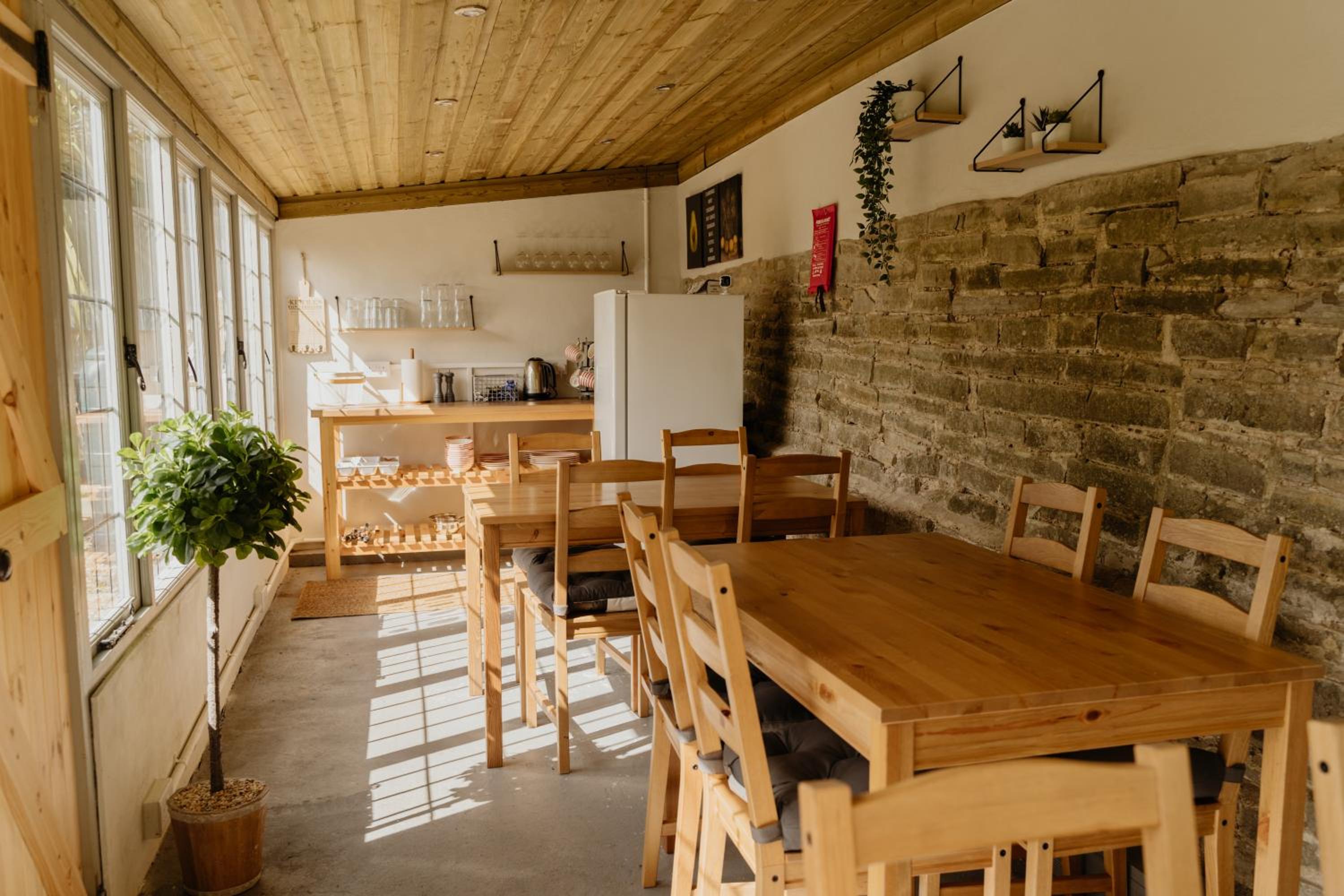 Little England Retreats - Cottage, Yurt and Shepherd Huts