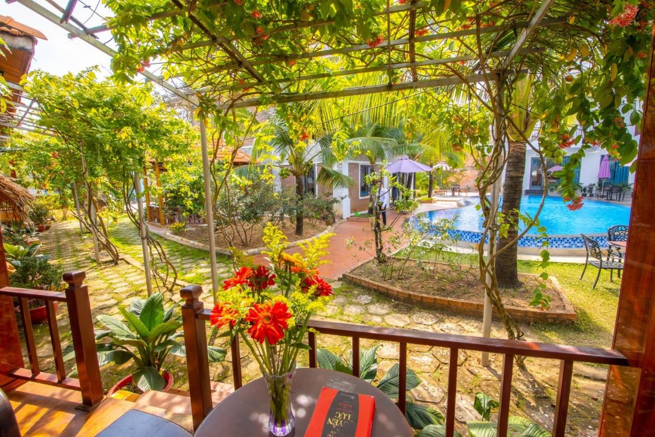 Hung Vuong Resort