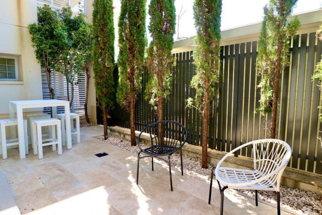 Hotel 617 Hastings Street Metres To The Beach