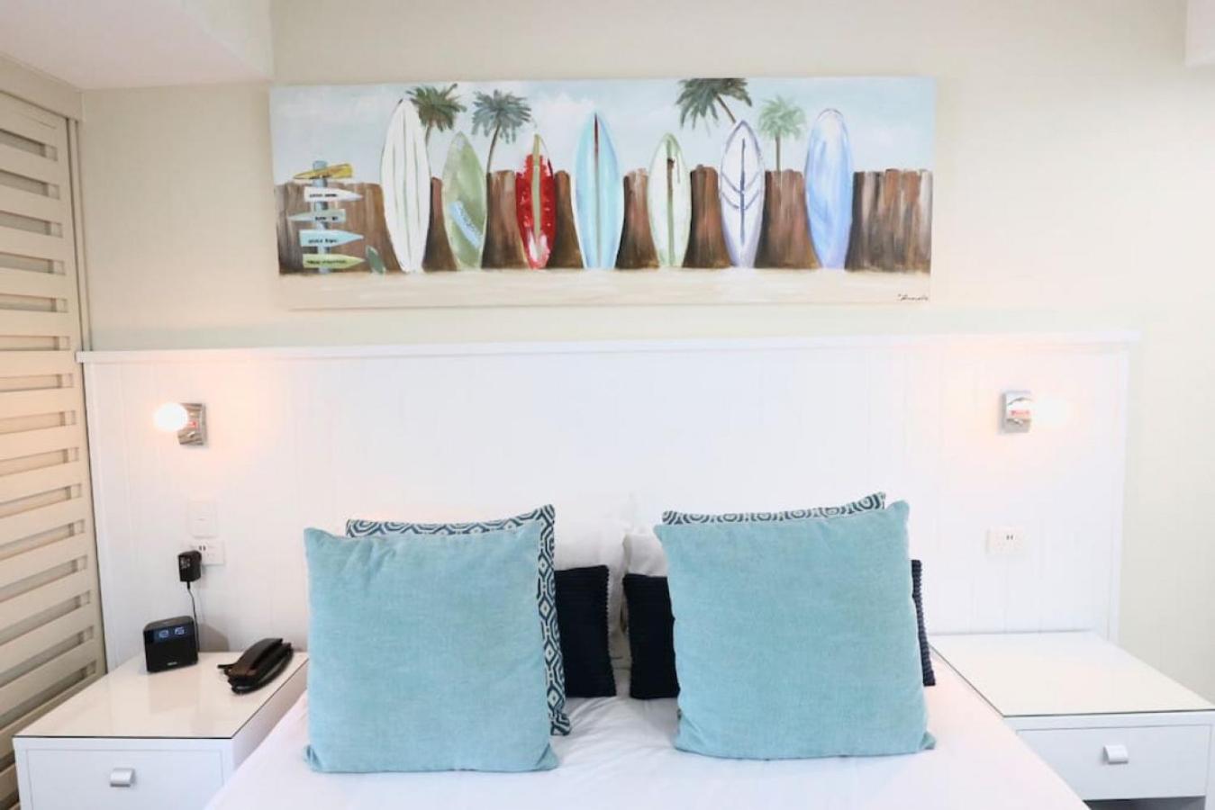 124 Hastings Street 2 bedroom walk to the beach