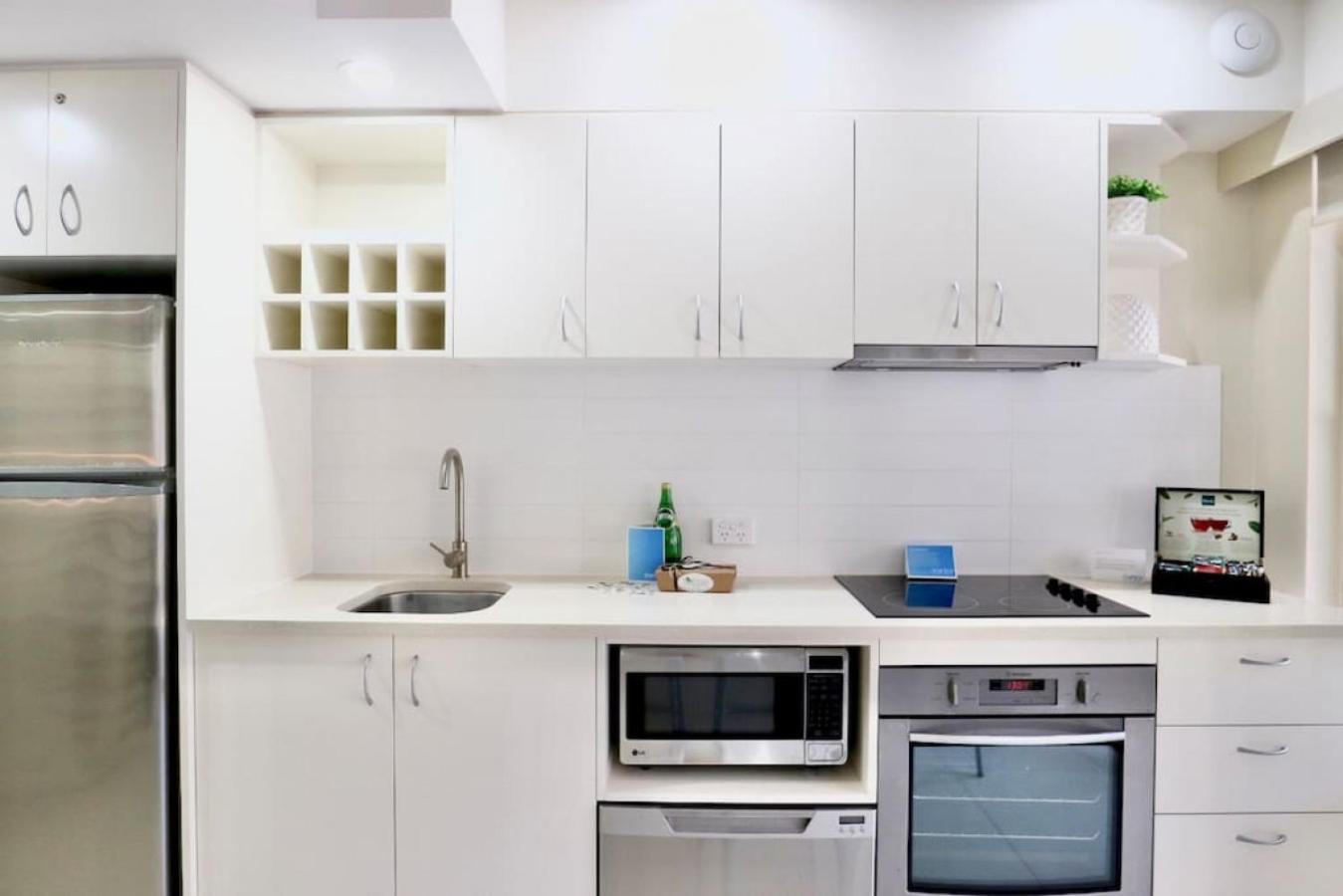 124 Hastings Street 2 bedroom walk to the beach