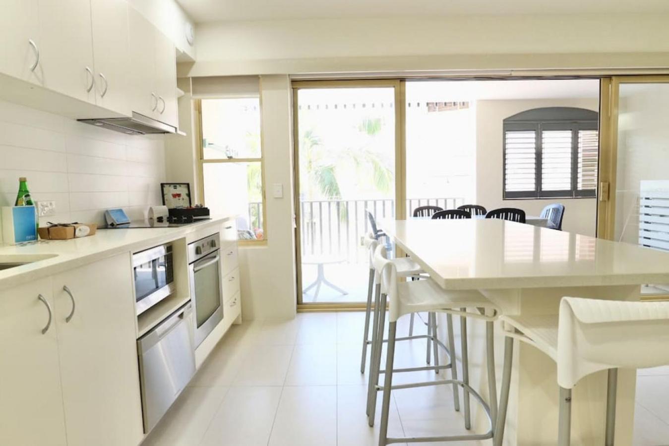 124 Hastings Street 2 bedroom walk to the beach