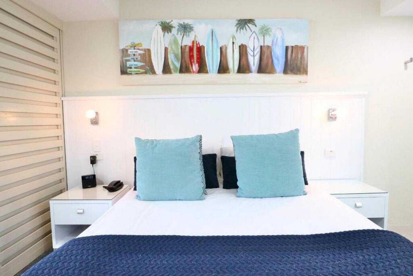 124 Hastings Street 2 bedroom walk to the beach