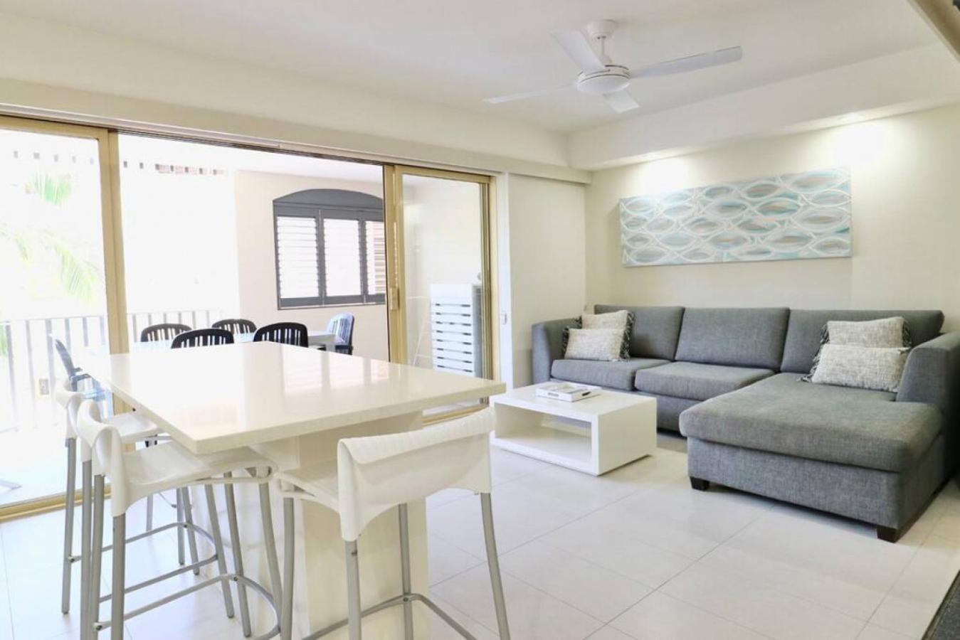 124 Hastings Street 2 bedroom walk to the beach