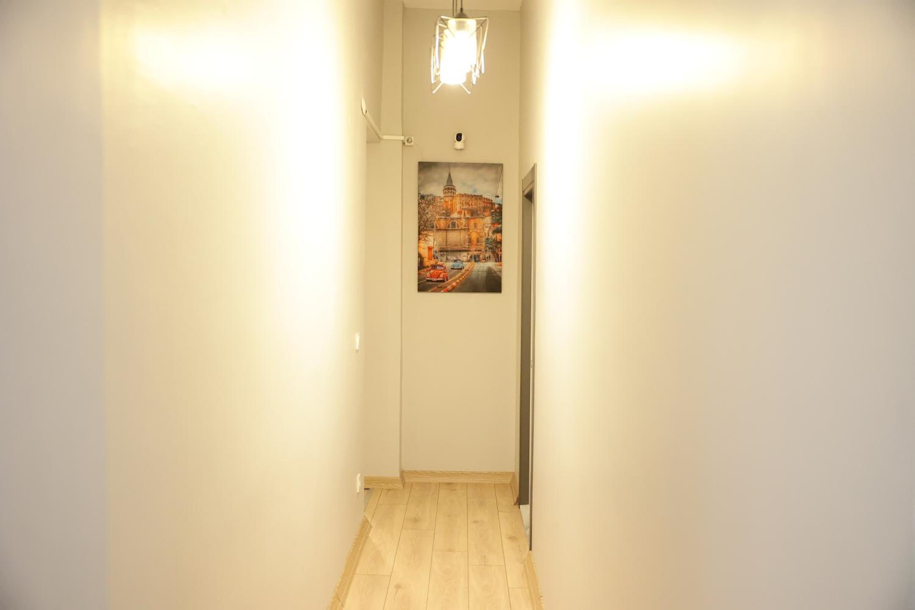 Bonita Apart - Image 90