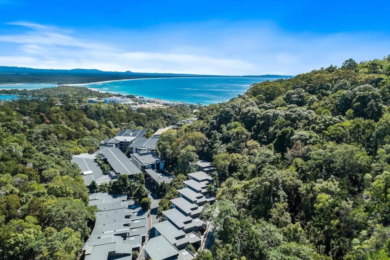 9315 Short Stroll to Noosa Main Beach and restaurants