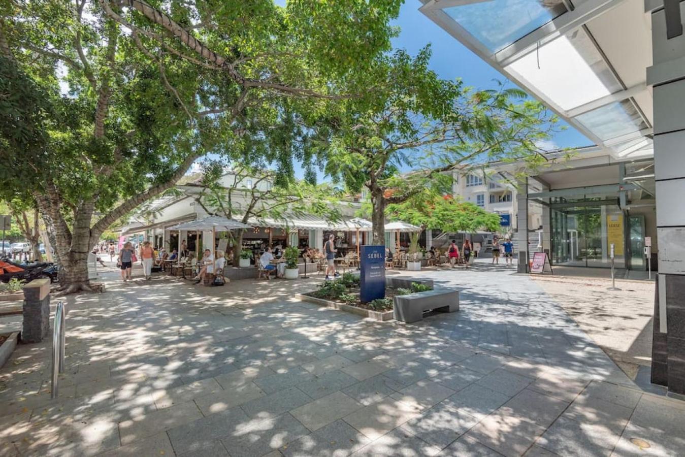 231 Lovely North Facing 2 Bedroom metres to Main Beach