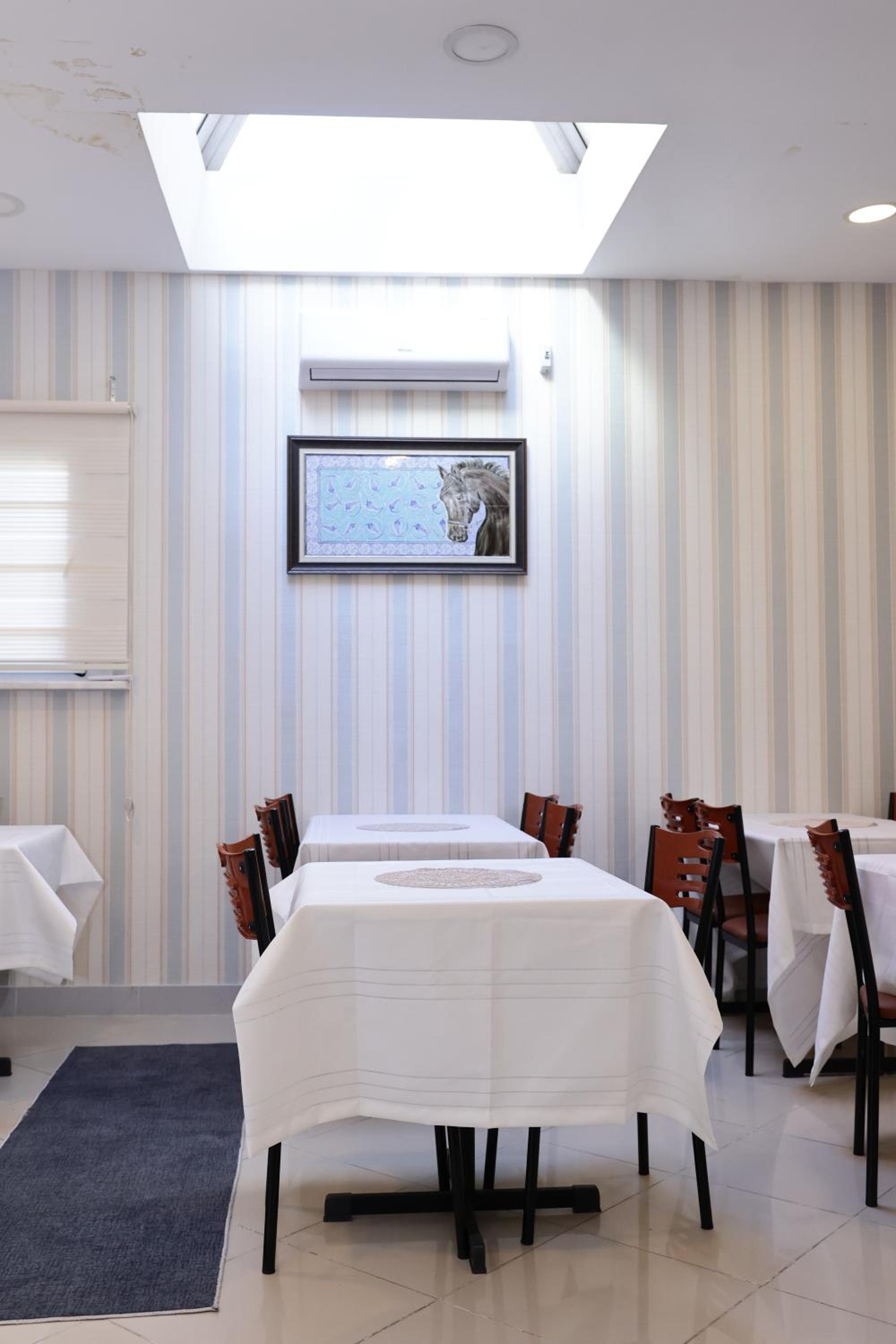 Bonita Apart - Image 108