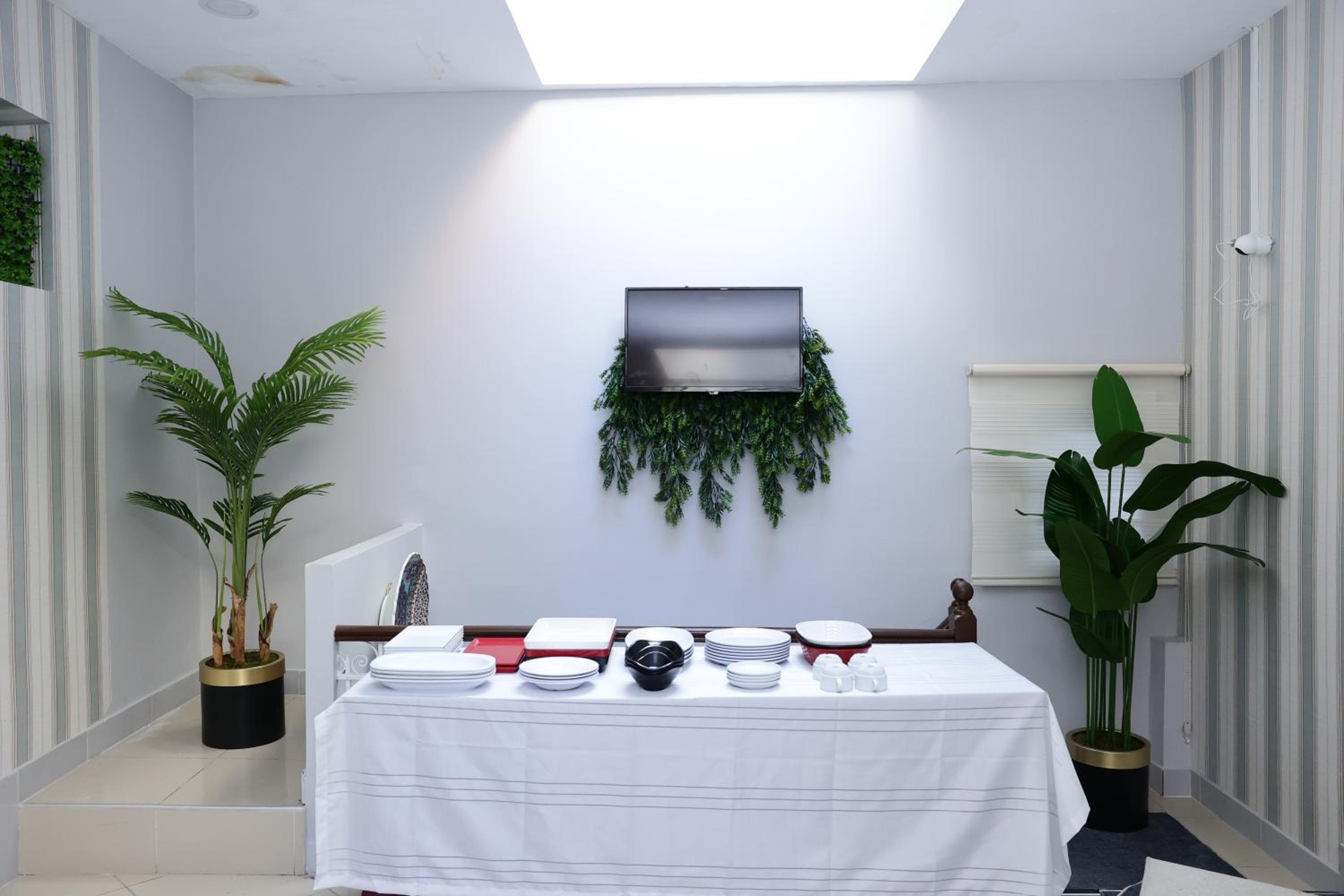 Bonita Apart - Image 109