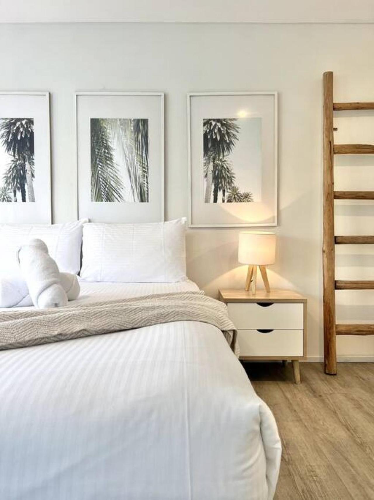 8NA Lovely 2 bedroom on Noosa Parade