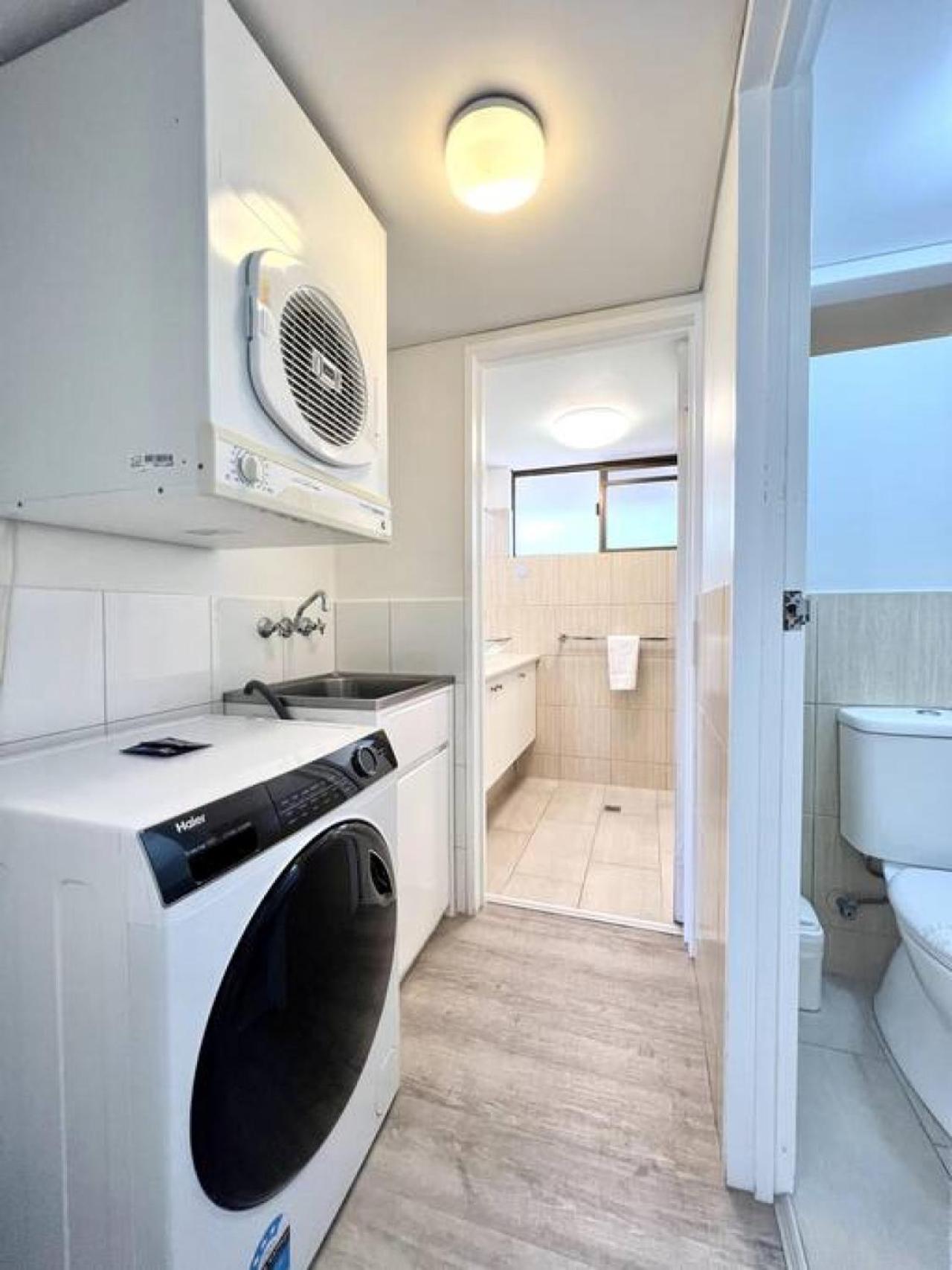 8NA Lovely 2 bedroom on Noosa Parade