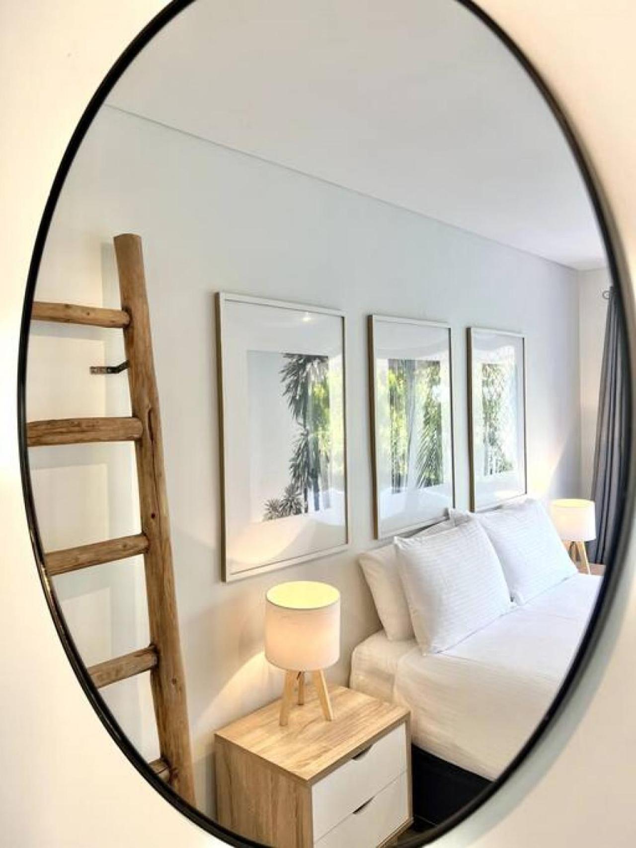 8NA Lovely 2 bedroom on Noosa Parade