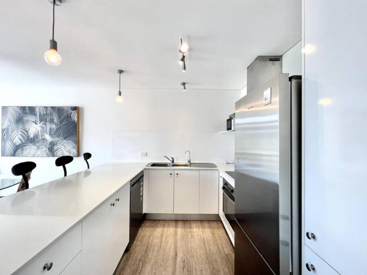 8NA Lovely 2 bedroom on Noosa Parade