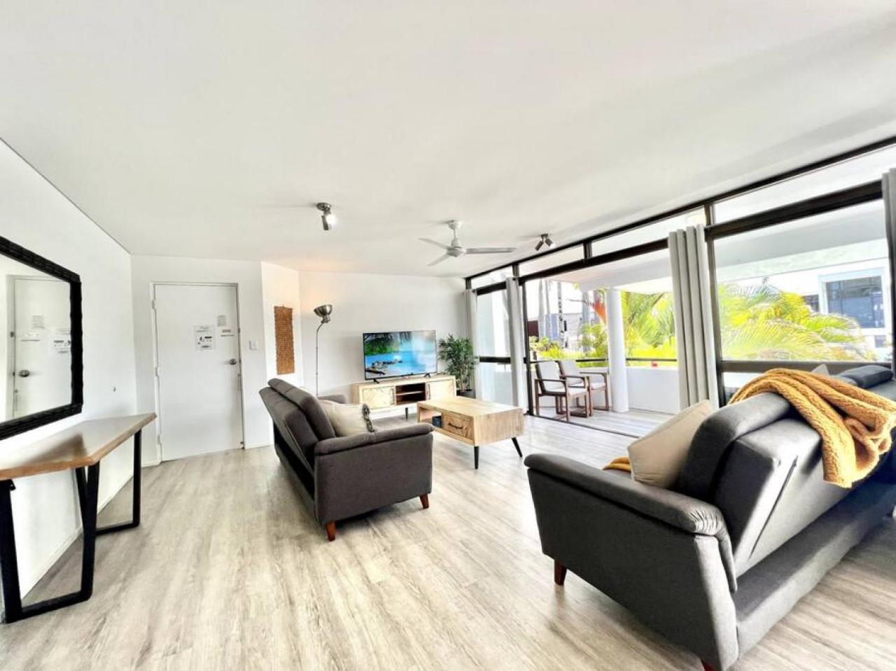 8NA Lovely 2 bedroom on Noosa Parade