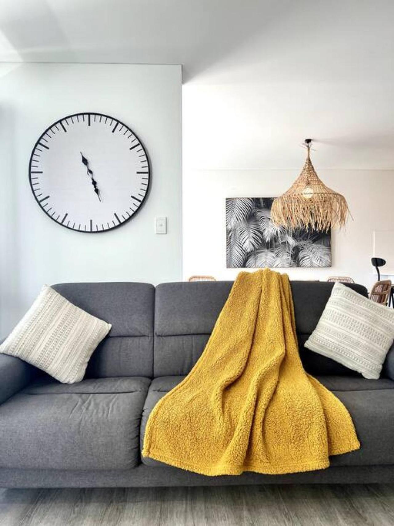 8NA Lovely 2 bedroom on Noosa Parade