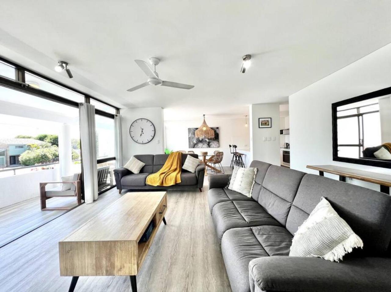 8NA Lovely 2 bedroom on Noosa Parade