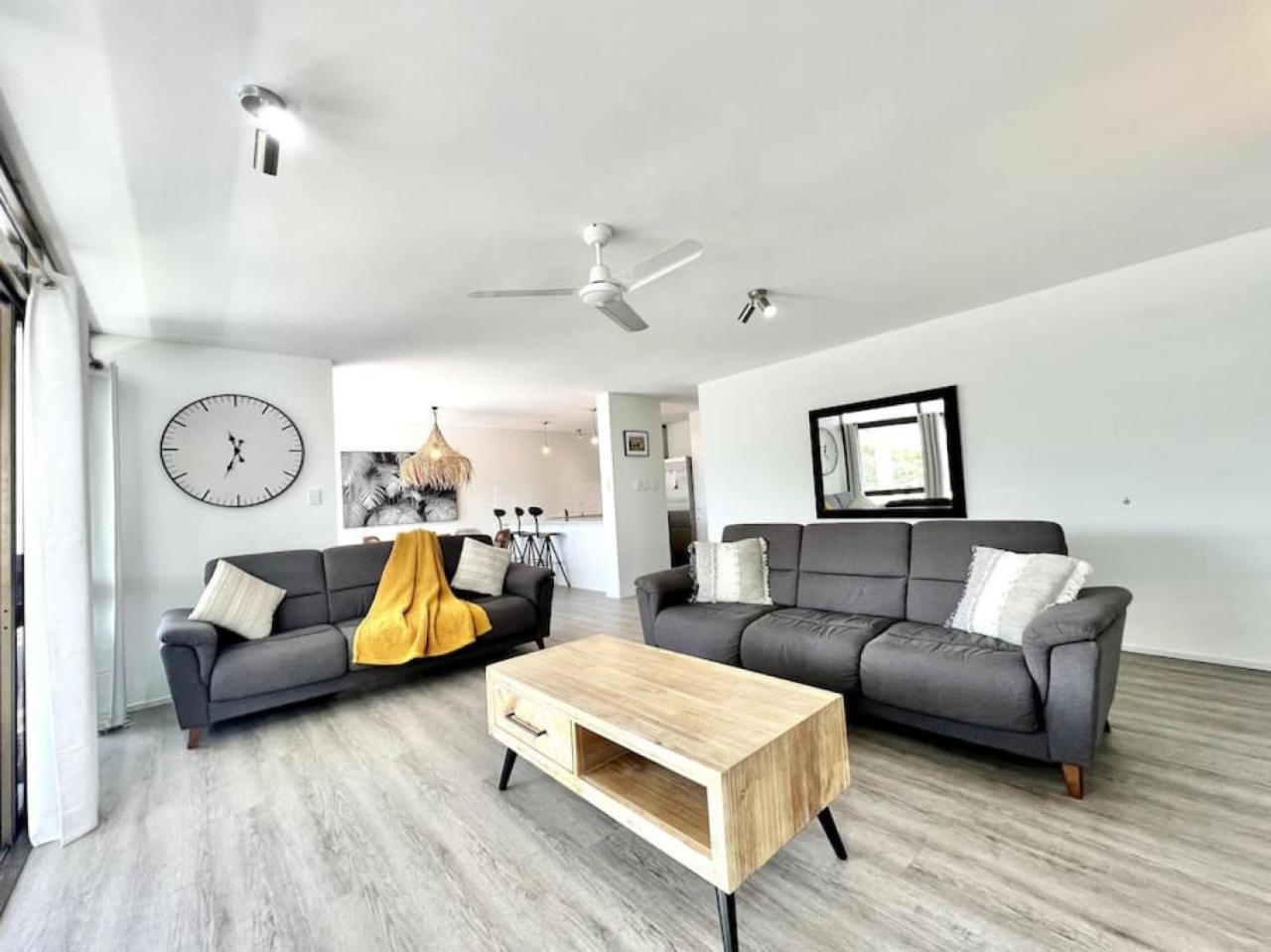 8NA Lovely 2 bedroom on Noosa Parade
