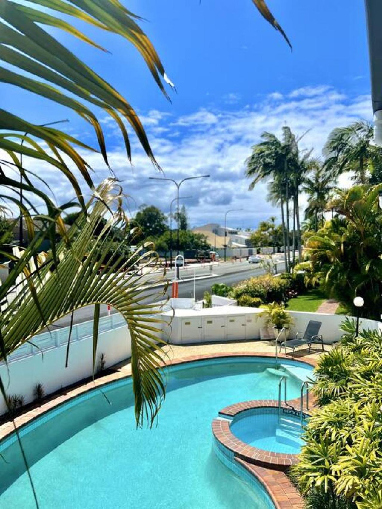 8NA Lovely 2 bedroom on Noosa Parade